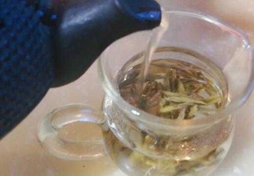 白兰花和绿茶一起泡的功效（生姜绿茶一起泡的功效）